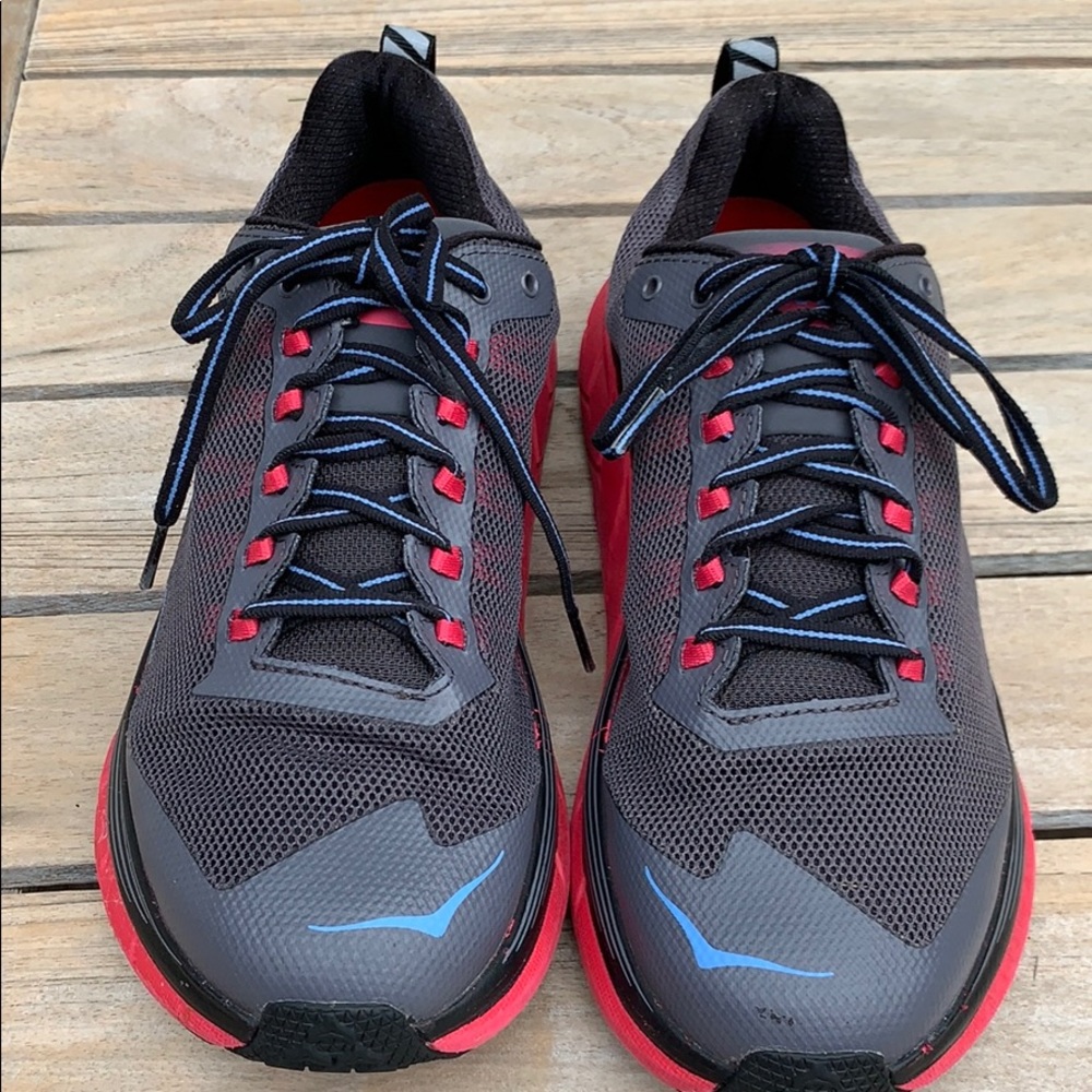 Hoka One One Challenger ATR 4 womens sz 9